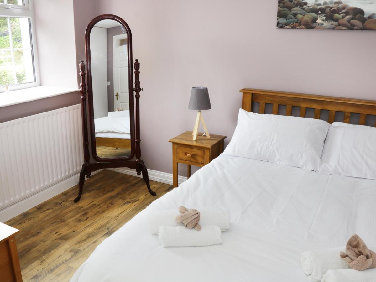 Hawthorn Hideaway Manorhamilton Exterior photo