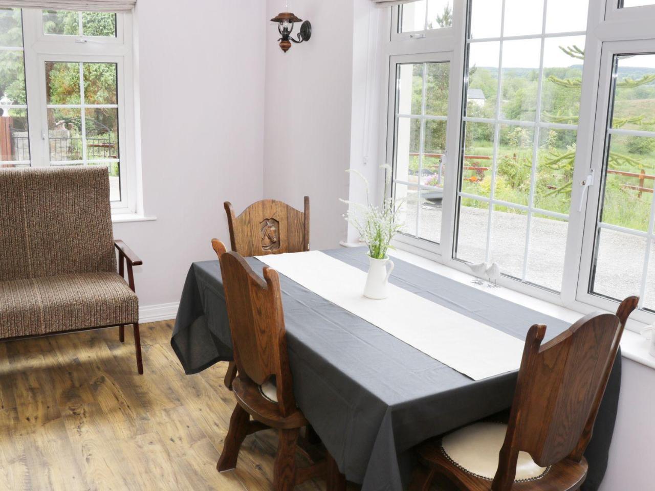Hawthorn Hideaway Manorhamilton Exterior photo