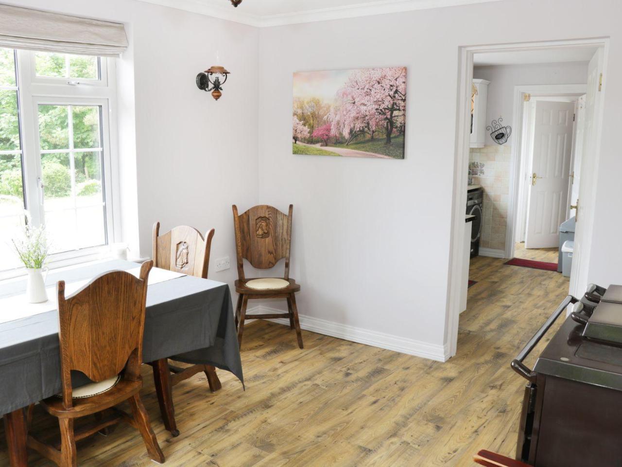 Hawthorn Hideaway Manorhamilton Exterior photo